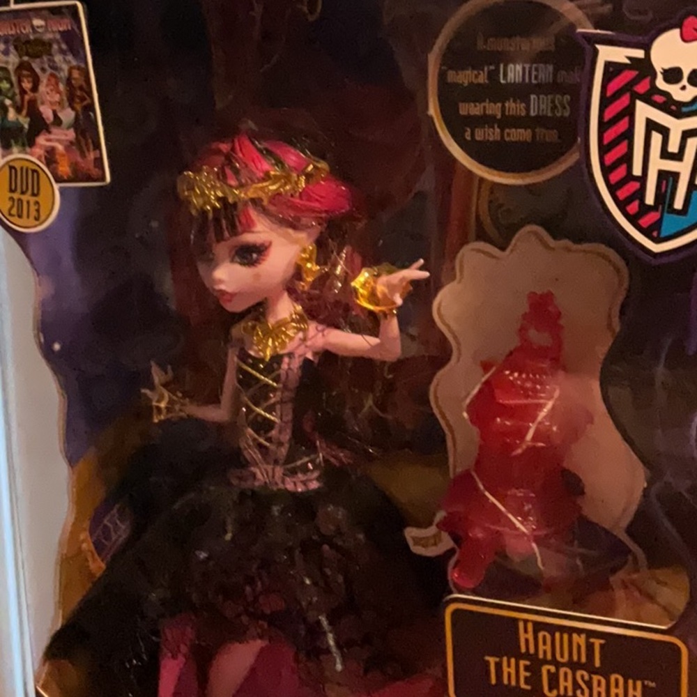 2013 NIB 13 Wishes Draculaura